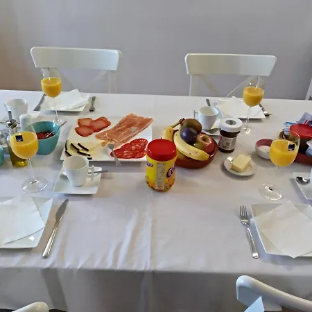 Casa Assutzena Bed & Breakfast Monserrat