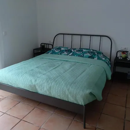 ベッド・アンド・ブレックファスト Casa Assutzena