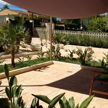 Casa Assutzena 3* モンセラート